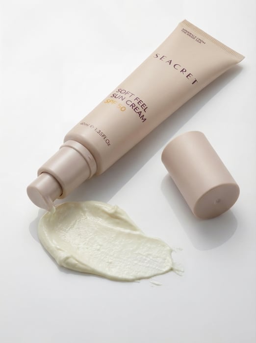 SEACRET SPF50 日焼け止めクリーム｜軽やかな使い心地のサンクリーム